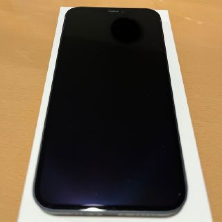 iPhone12 64GB ブラック docomo SIMフリー