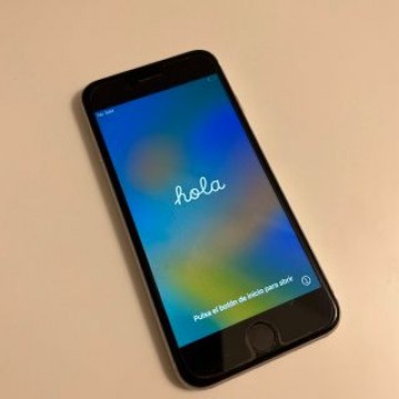 iPhone SE2 本体　64GB ホワイト　SIMフリー