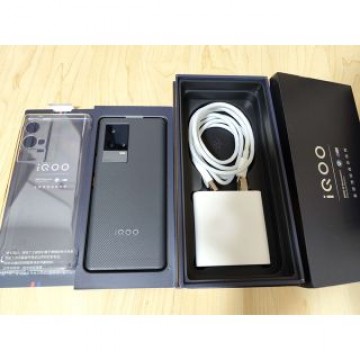 Vivo iQoo 8 Pro 8/256GB Dual SIM VoLTE対応