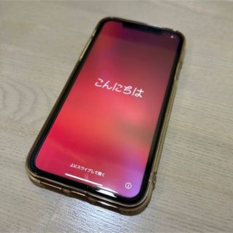 iPhone XR  64GB RED