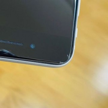 iPhone SE第2世代 128GB SIM フリー02710