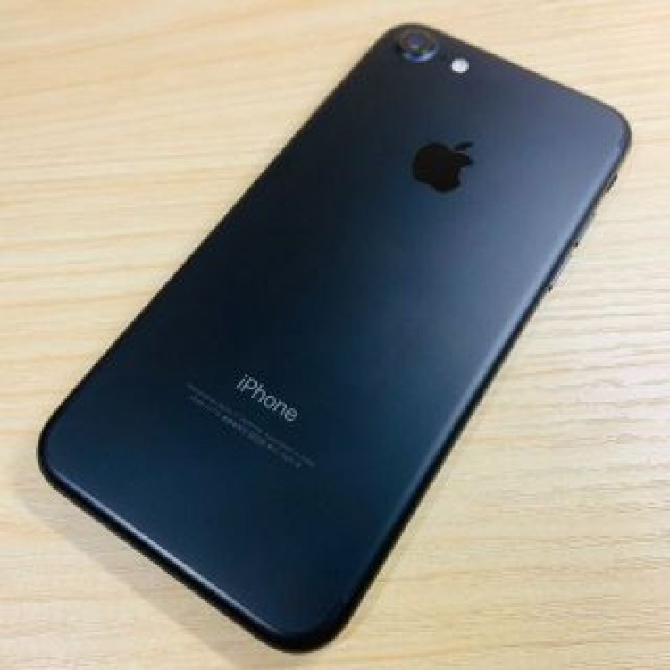 超美品 iPhone7 128GB ブラック P14C12