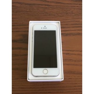 海外iPhone SE 第一世代128GB シルバー A1662