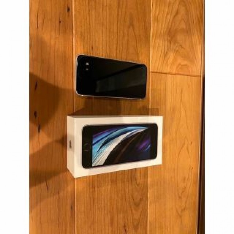 iPhone se 第2世代　ホワイト　128GB SIMフリー