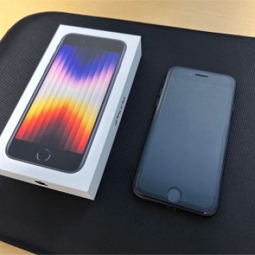 iPhone se 第3世代  128GB SIMフリー ミッドナイト