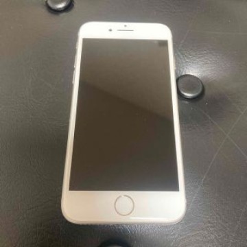 iPhone 8 Silver 64 GB SIMフリー