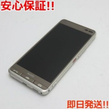 超美品 KYV43 ゴールド 本体 白ロム  SIMロック解除済み
