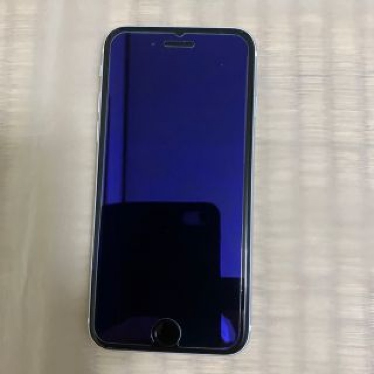 Apple iphone SE2（第二世代）128MB ホワイト SIMフリー