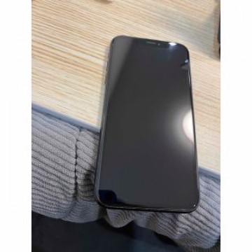 iPhone XR 128GB dual SIM海外バージョン