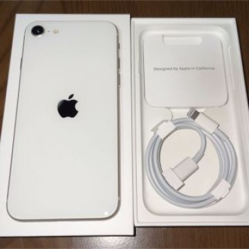 ［極美品］iPhone SE 第3世代 スターライト 64GB SIMロックなし