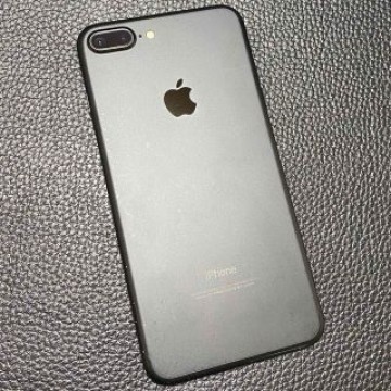 iPhone 7 Plus Black 128 GB  SIMフリー