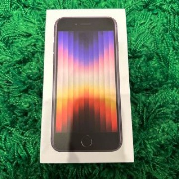 iPhone SE 第3世代　64GB アイフォンse 3 本体　ブラック