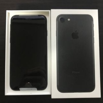 iphone7 32gb black 新品 未使用 docomo SIMフリー