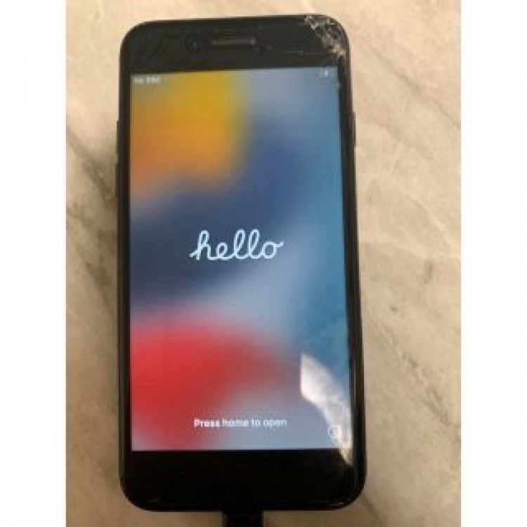 Apple iPhone7 128GB ジェットブラック