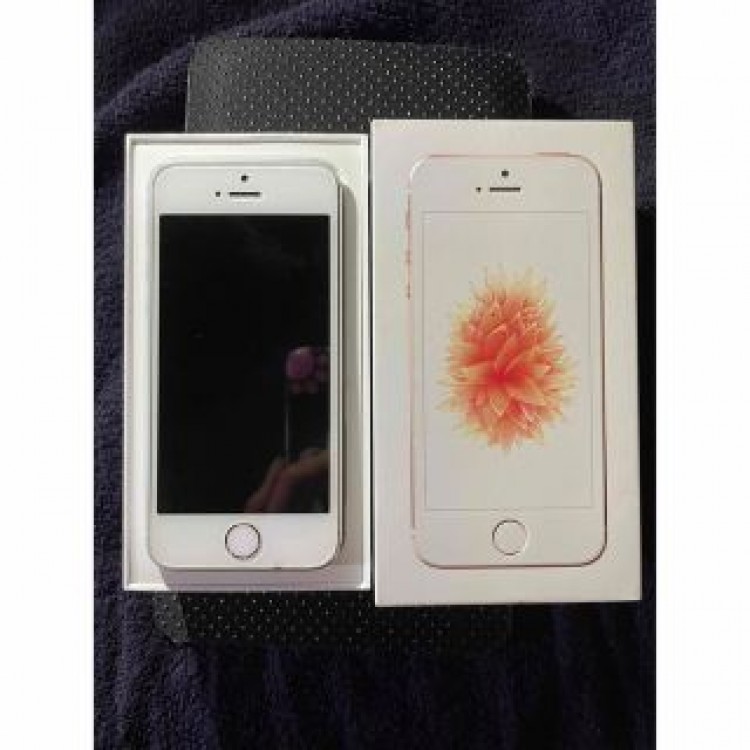 iPhone se 第一世代　64GB