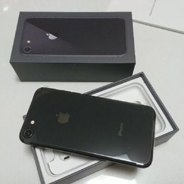 iPhone8(64GB)スペースグレー/未使用/SIMロック解除済