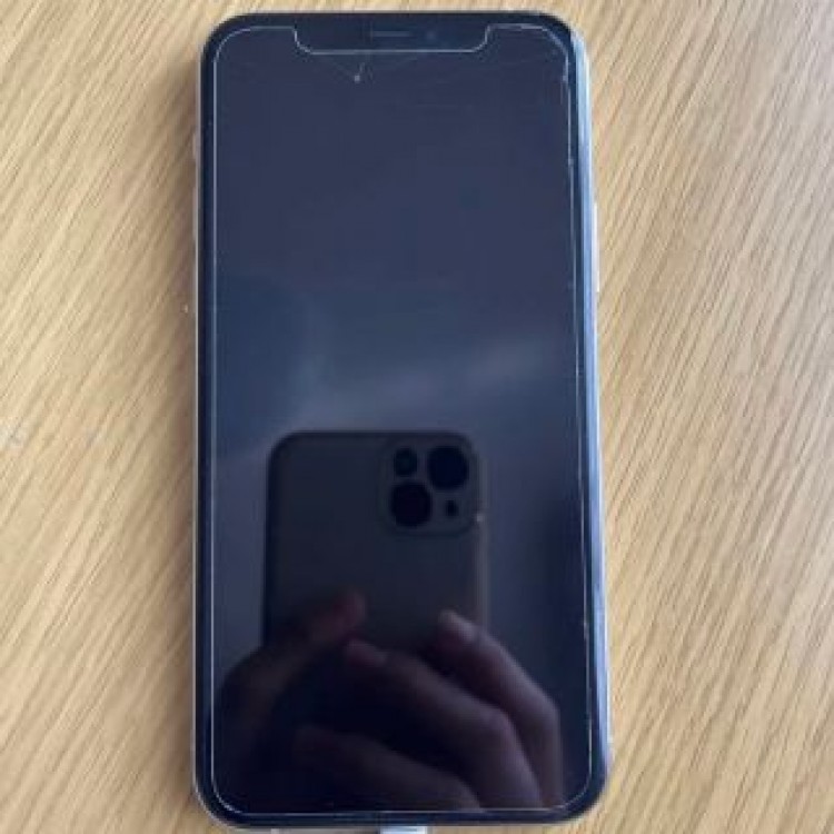 iPhone11pro 64gb 本体