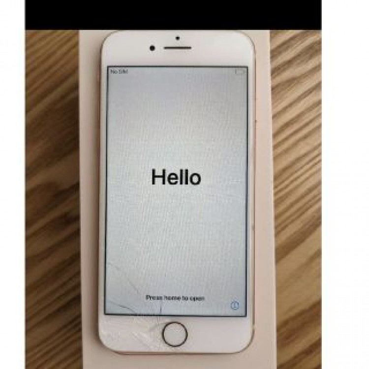 iPhone 8 Gold 64 GB SIMフリー