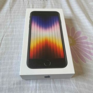 iPhone SE 第3世代 64gb 黒　ブラック新品未使用