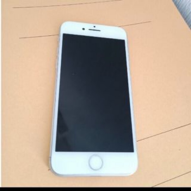 iPhone8本体