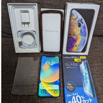 iPhone Xs Silver 256 GB SIMフリー バッテリー交換済み