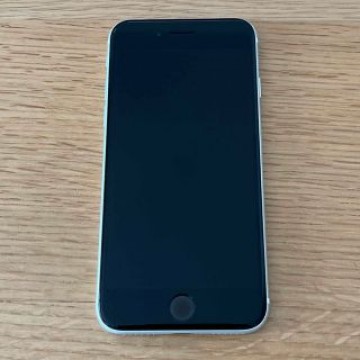 iPhone SE（第２世代）＊64GB＊ホワイト