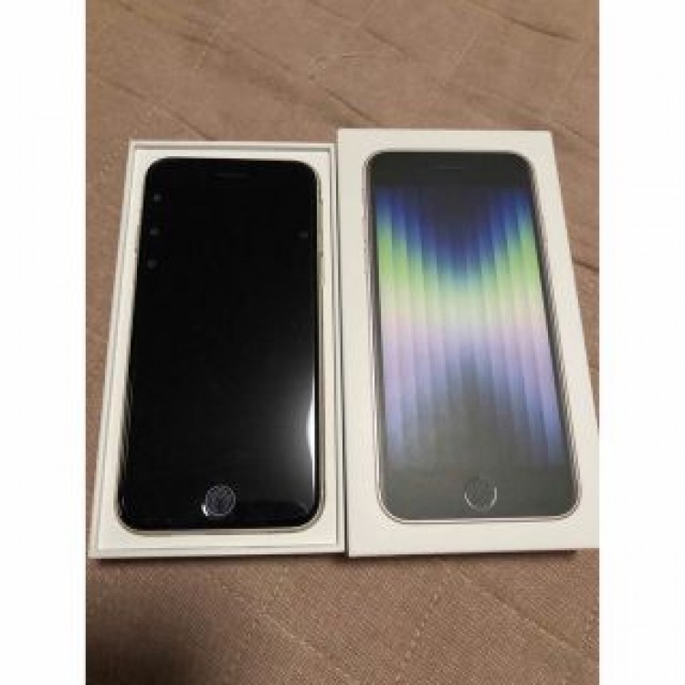 新品　iPhone SE (第3世代) スターライト64 GB ホワイト！