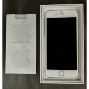 iPhone8 64GB シルバー