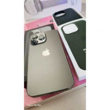 海外版iPhone13Pro simフリー  傷なし 純正レザーケース付