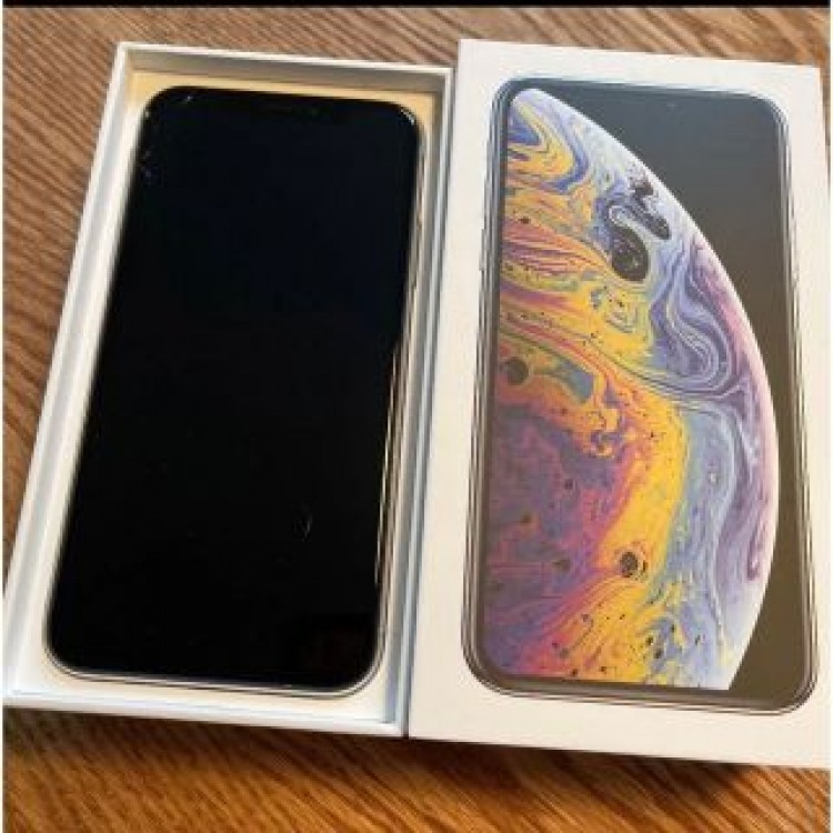 【24時間限定値下！】 iPhone Xs 256 GB au Apple