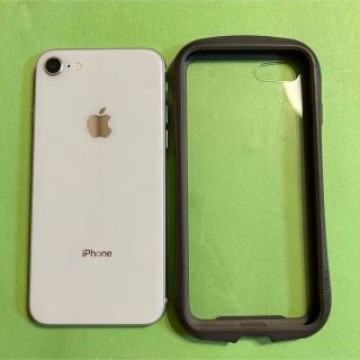 iPhone8ホワイト/SIMフリー
