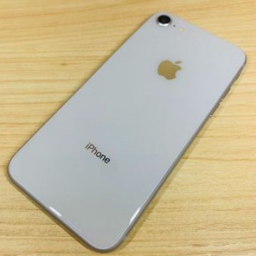 超美品 ﾊﾞｯﾃﾘｰ100％ iPhone8 64GB White M7