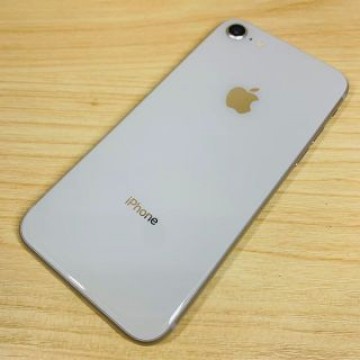 超美品 ﾊﾞｯﾃﾘｰ100％ iPhone8 64GB White M6