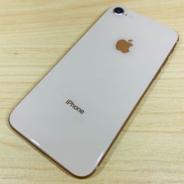 ﾊﾞｯﾃﾘｰ100％ iPhone8 Gold 64GB M5