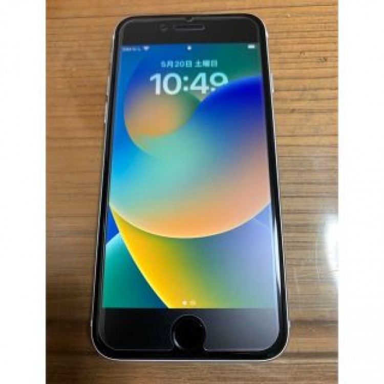 Apple iPhone SE 第2世代　64GB ホワイト