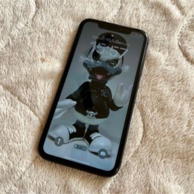 【背面ヒビ】iPhone 11 ブラック 128 GB SIMフリー　残積無し
