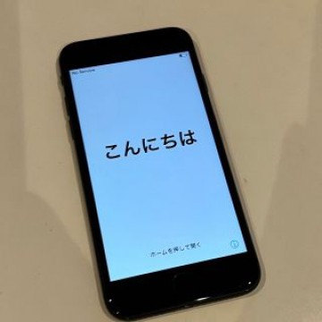 iPhone SE 第二世代　SIMロックあり