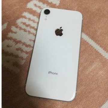 iPhone XR ホワイト 白 64GB SIMフリー 本体 アップル スマホ