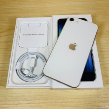 新品同様 ﾊﾞｯﾃﾘｰ100% iPhonSE 第3世代 64GB P126