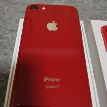 iPhone8レッド　傷無し外観は新品同様