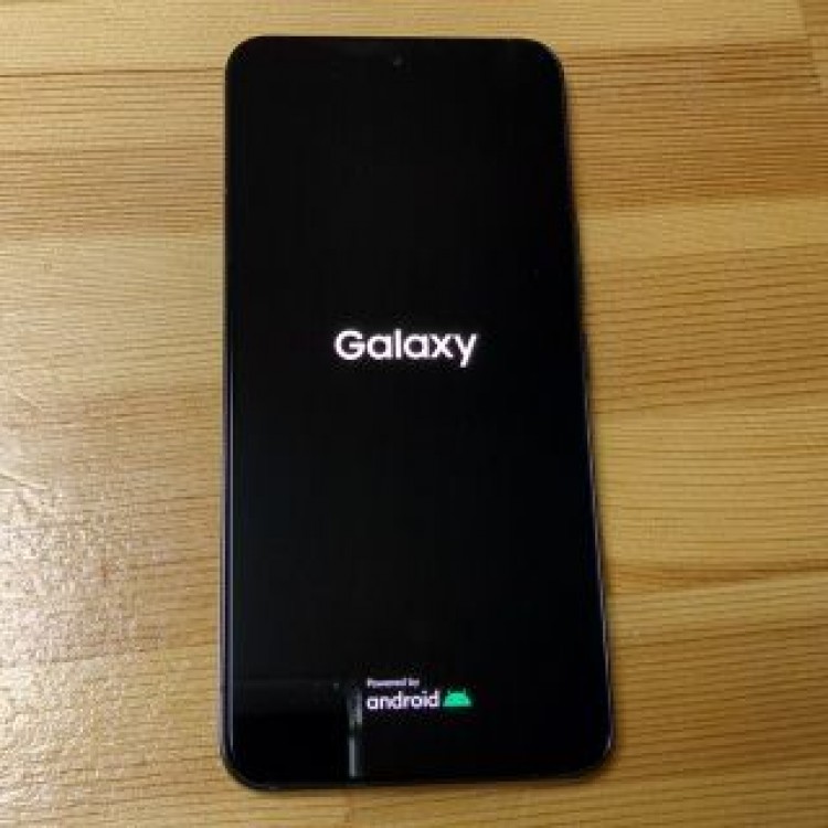 Galaxy S22 (SCG13) ファントムブラック