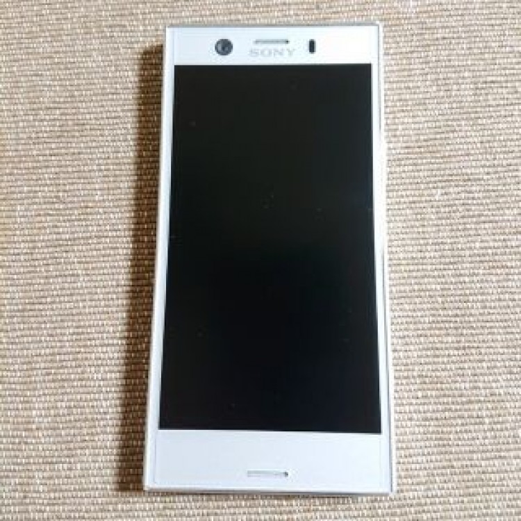 ドコモ Xperia XZ1 Compact