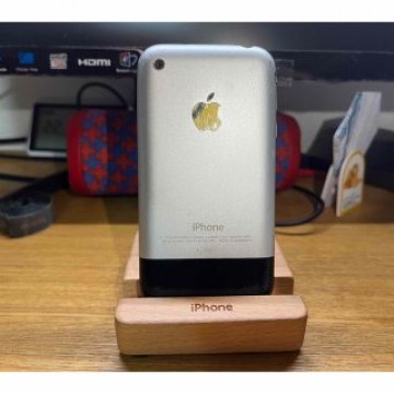 Apple iPhone2G (初代) 日本未発売品 8GB IOS:2.2.1