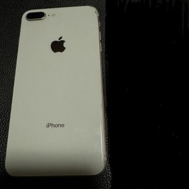 iPhone8Plus 64GB SIMフリー