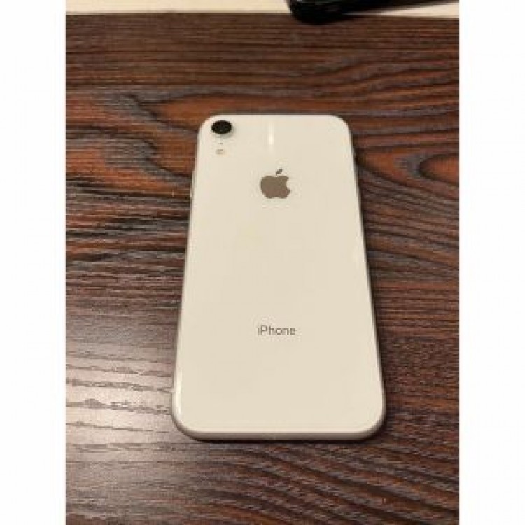 iPhone XR 128G ホワイト