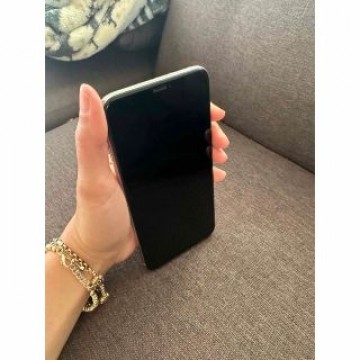 アップル iPhoneXS Max 256GB Silver