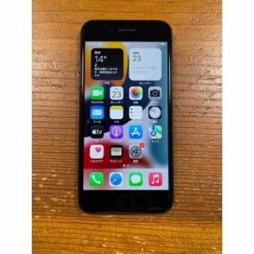 iPhone 7 Jet Black 32 GB SIMフリー