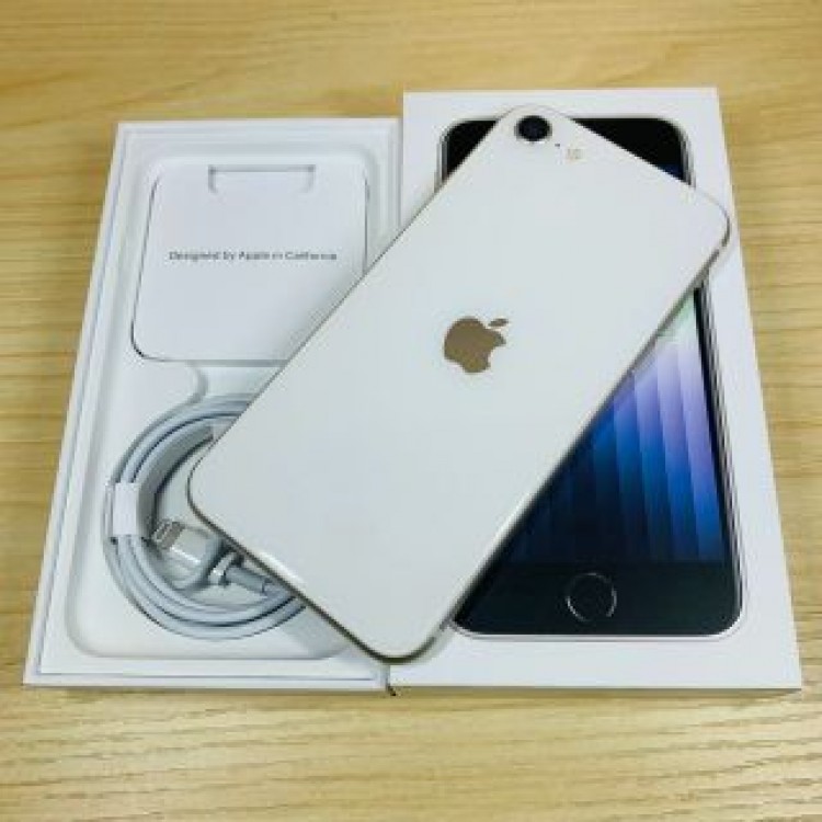 ﾊﾞｯﾃﾘｰ99% iPhone SE 第 3世代 64GB P60
