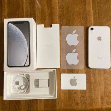 iPhone XR 美品　White 64 GB SIMフリー