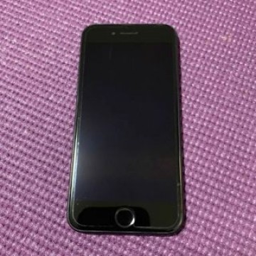iPhoneSE(第二世代)本体 ブラック64GB SIMフリー